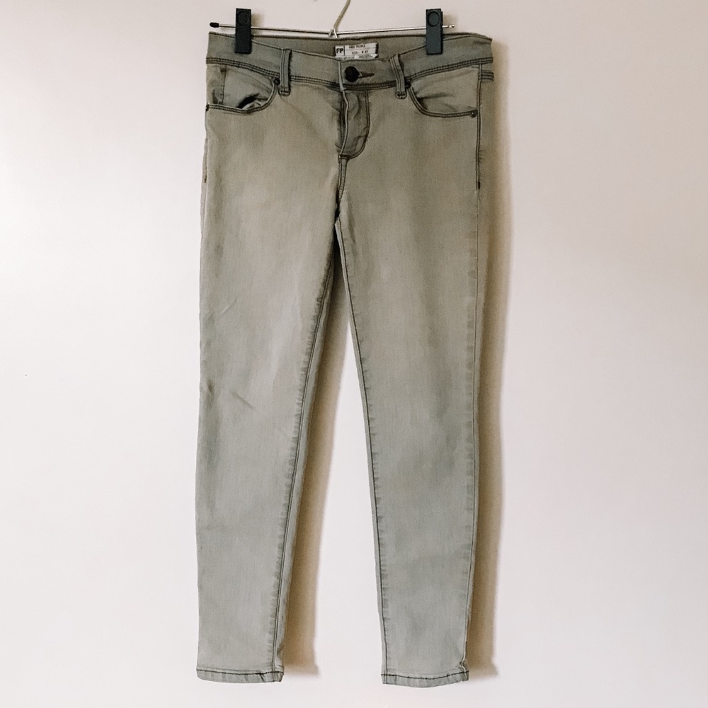MOVING SALE!! Free People khaki Skinny, Size 27